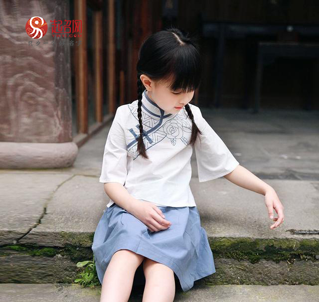 带有三点水的女孩子名字有哪些,带三点水女孩好听的四个字的名字