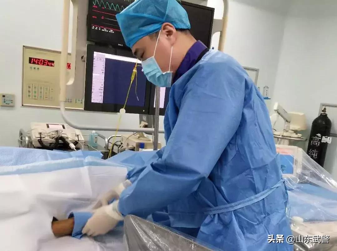 为军服务医院,为部队服务医院