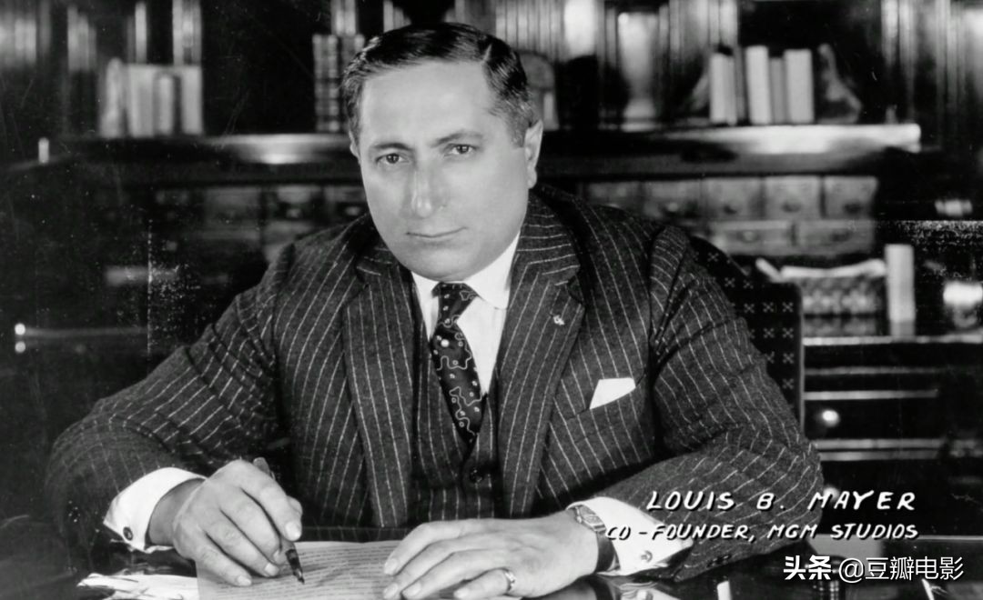 首位全裸出镜，这好莱坞*星艳**竟是wifi之母《*物尤**：海蒂·拉玛传》