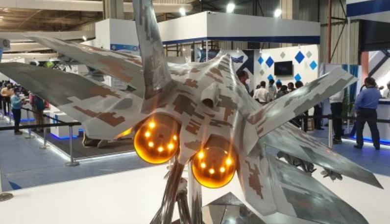 中印最新航母对比,外媒对比中印航母