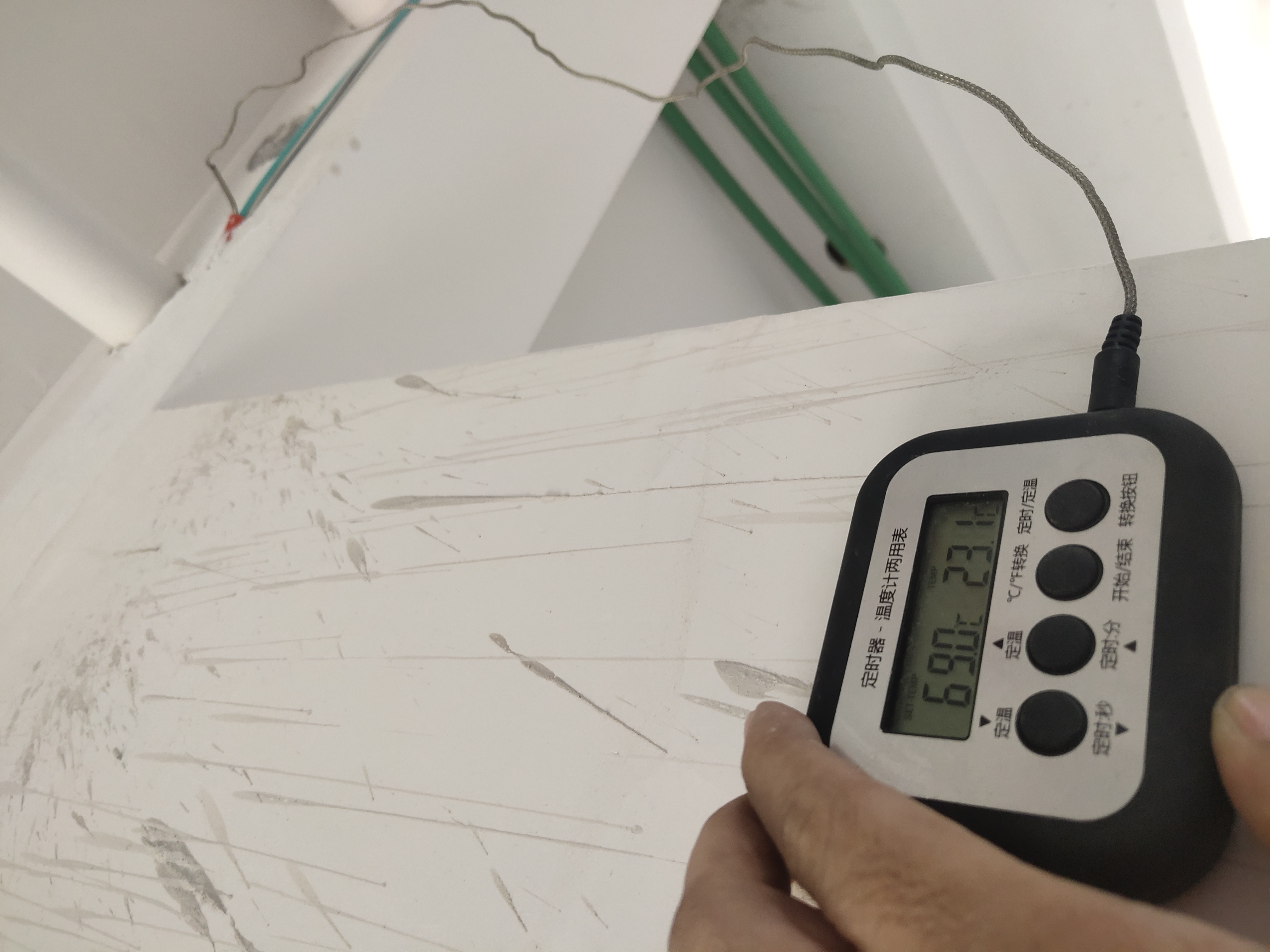 弱电箱里的网线交换机,宽带入户必须打孔吗