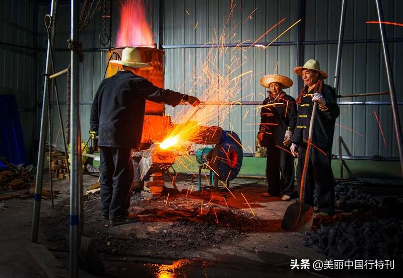 1600度的铁水烟花，1500年的传承，这一群山西长治的铁血汉子！