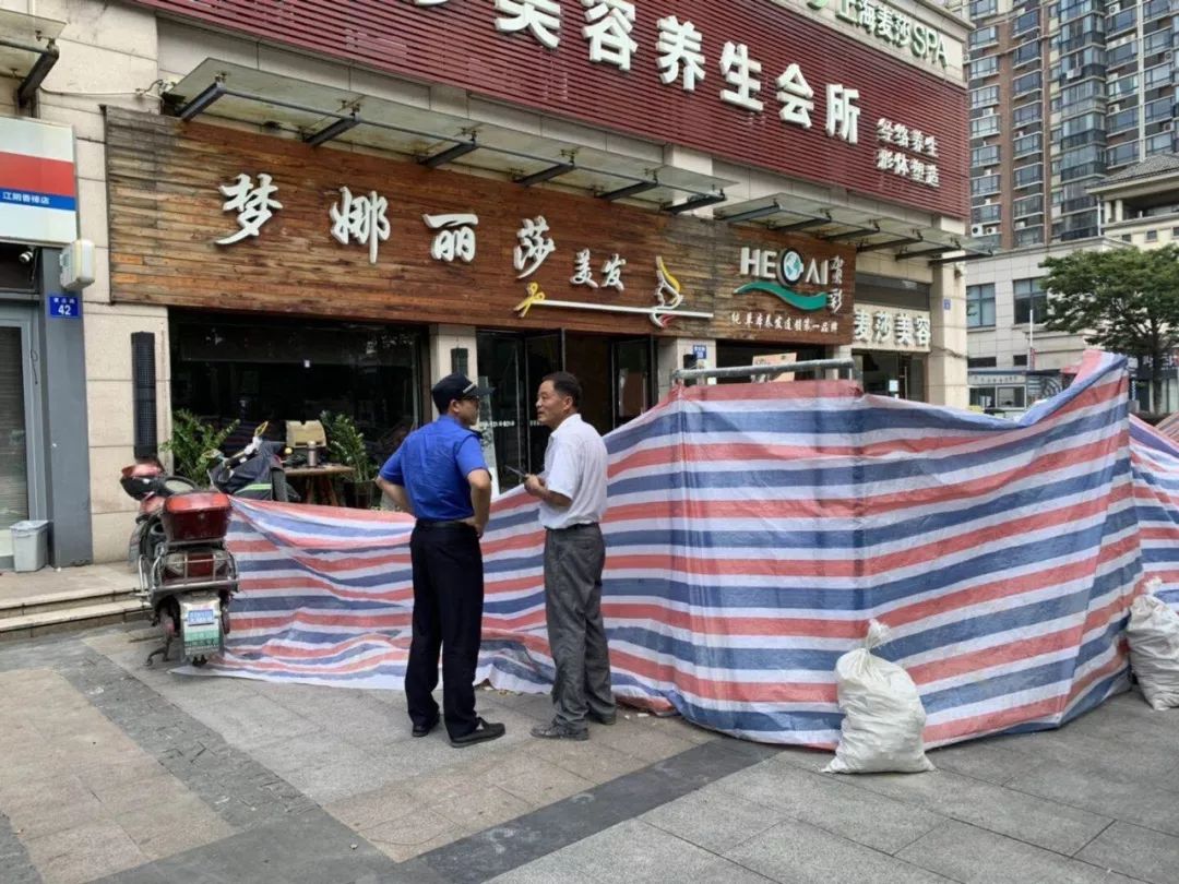 江阴：门店违规装修，还玩起了“闪电战”、“隐蔽战”，结果...