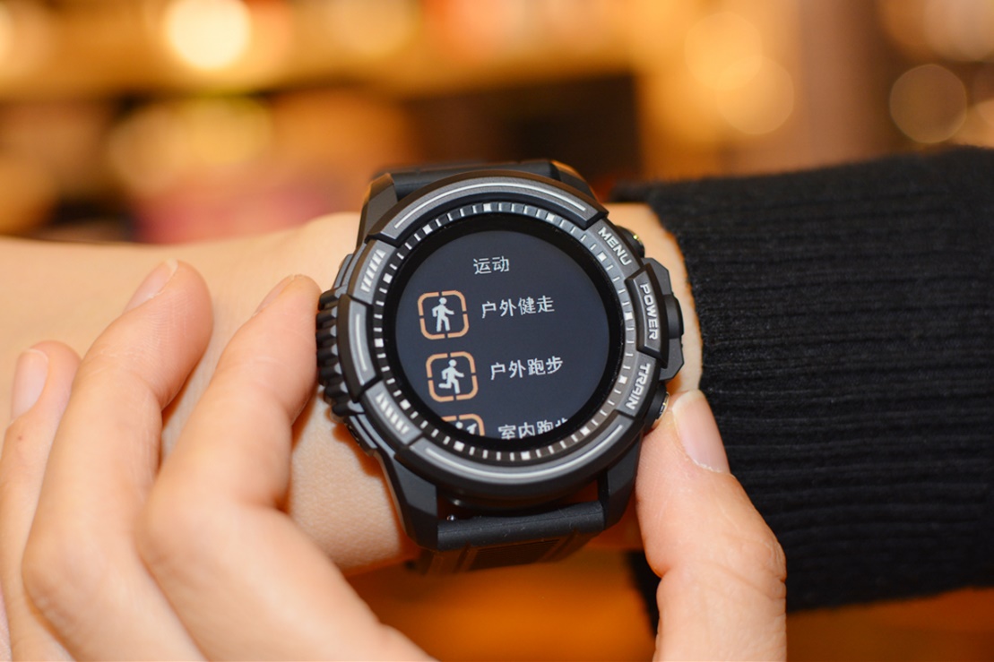 jeep智能全境界腕表值得买吗,jeep智能手表值不值得入手