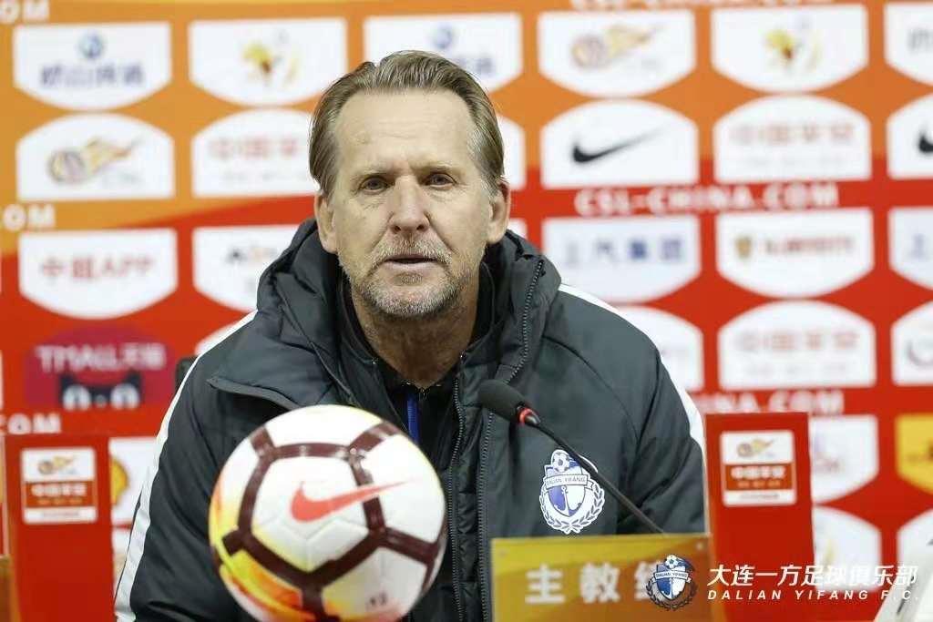 无惧大连中超保卫战我们不想成为足球“单身狗”