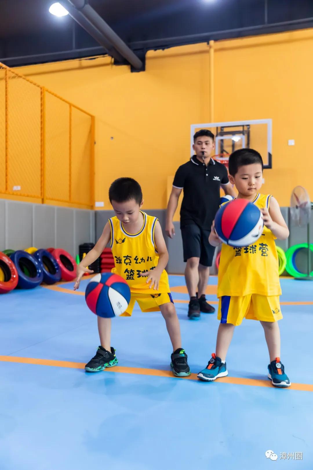 万达附近室内篮球班,万达金街二楼儿童篮球