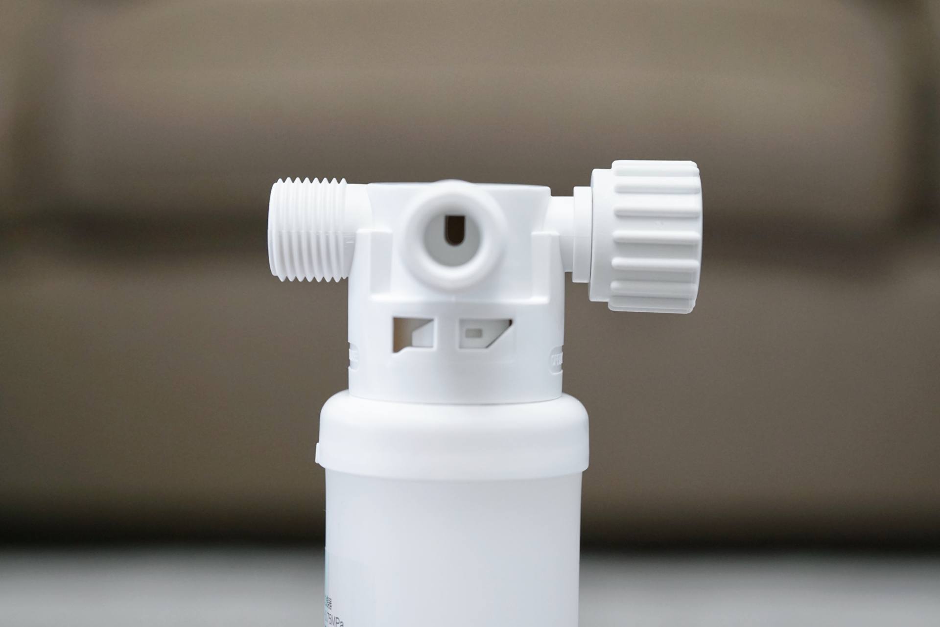 坐着小便溅到马桶边缘怎么回事,蹲马桶小便溅尿怎么办