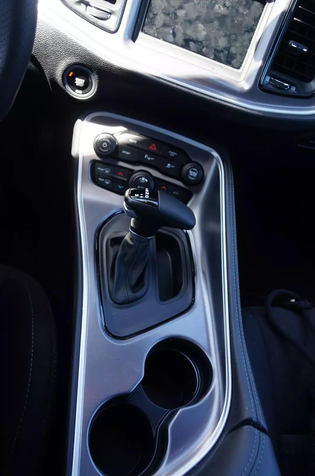 科迈罗挑战野马,科迈罗vs野马挑战者