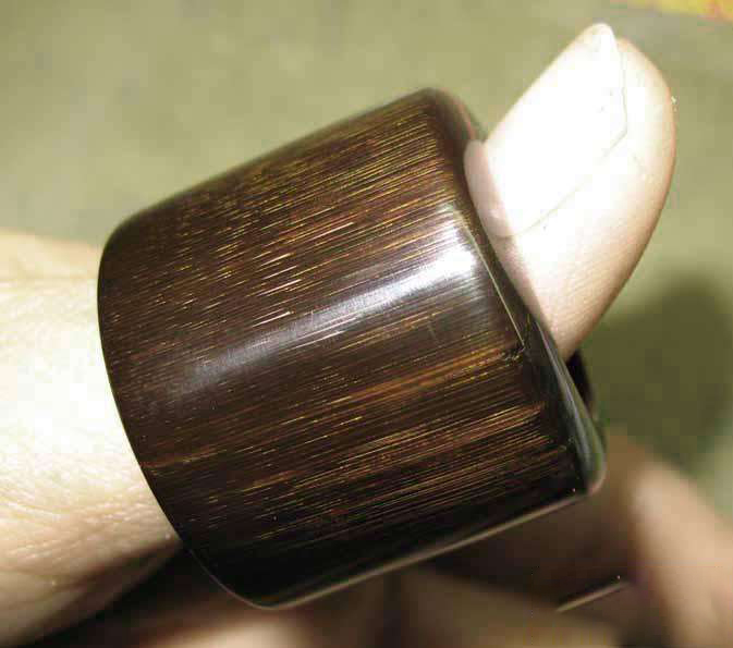 女生怎么选择合适的尺寸的戒指,不知道女生手指多粗怎么挑选戒指