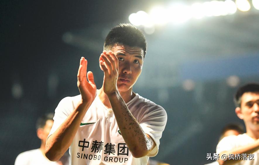 国足有没有能比肩c罗的人,比c罗更有影响力的足球人员