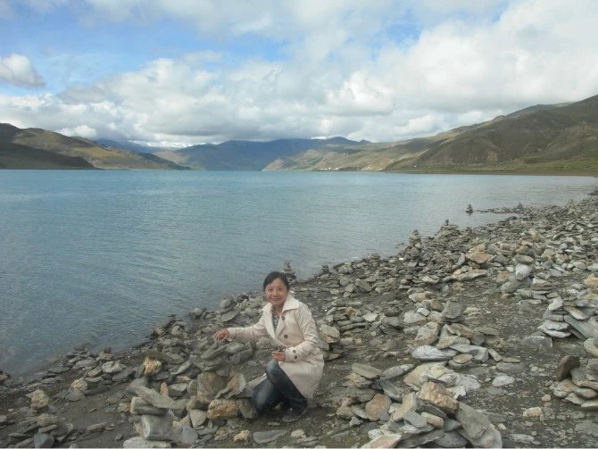 女孩独自一个人去旅游的心理,独自一人去西藏在哪里最好