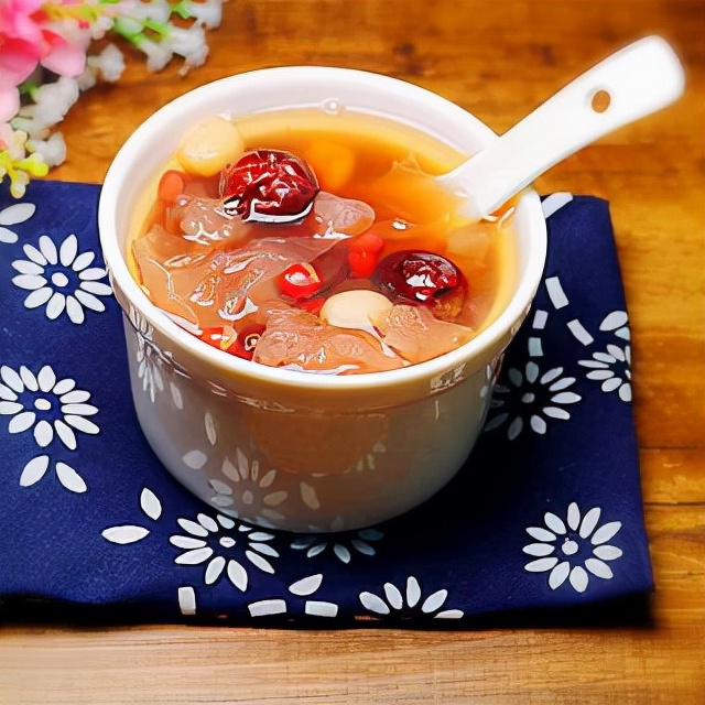 老年人贫血吃什么补血最快,老年人贫血能喝补血口服液吗