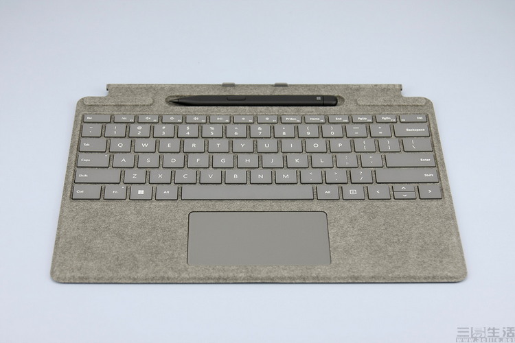 surfacepro8i5i7,surfacepro8和ipad