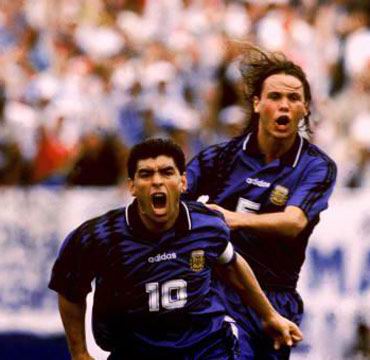 马拉多纳1990世界杯哭泣,1994年世界杯马拉多纳对阵希腊
