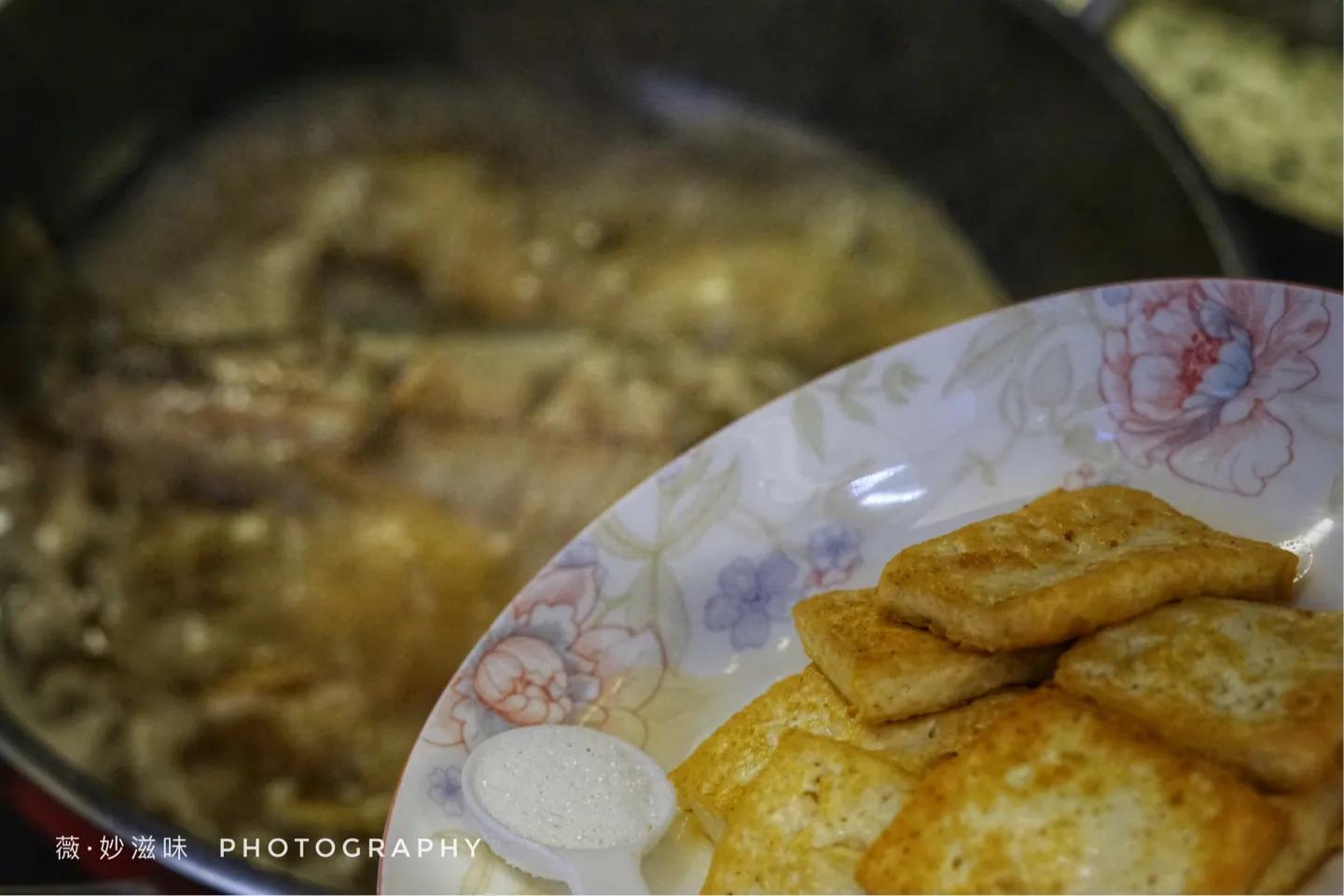 鱼与香肠的约会～香肠豆腐炖鱼～