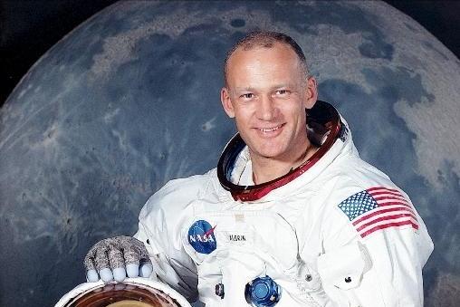 美国阿波罗计划登月是真的吗,美国登月计划阿波罗