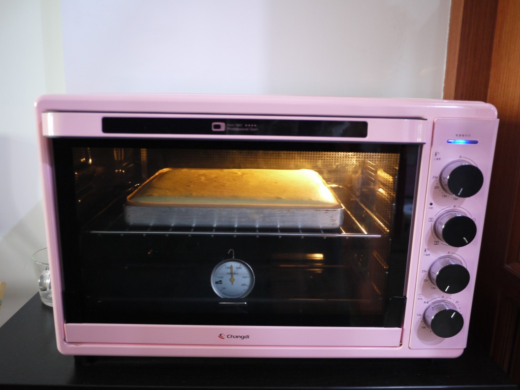 抹茶蛋糕松软细腻有诀窍,抹茶蛋糕撒上抹茶真的好吃