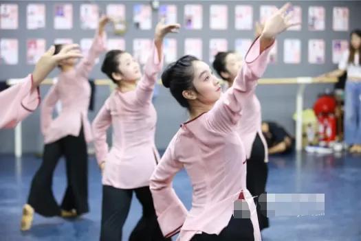 不懂一些专业术语,舞蹈入门60个专业术语