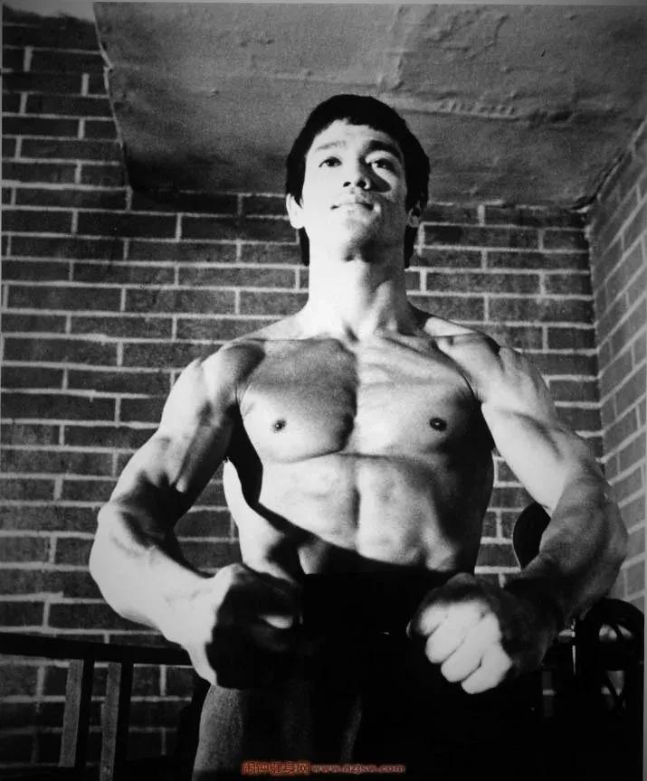 功夫之王李小龙,李小龙跑步高清4k视频