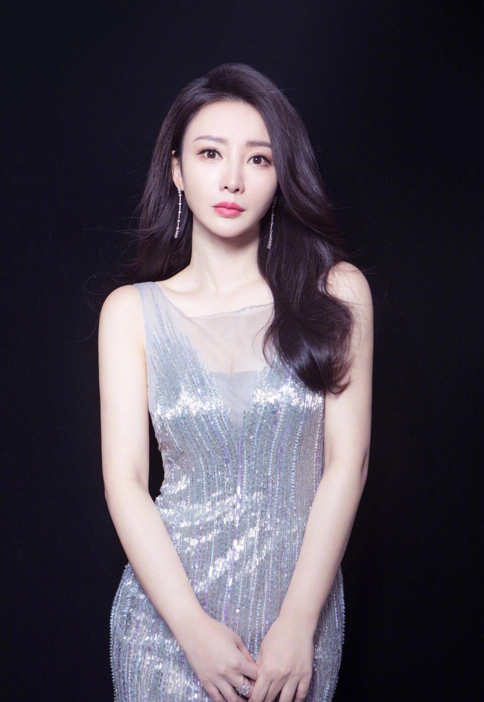 大鹏爆料柳岩现状背后故事,大鹏和柳岩最好的样子