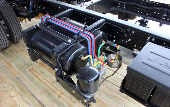 为什么大车喜欢气刹,大货车为什么是气刹