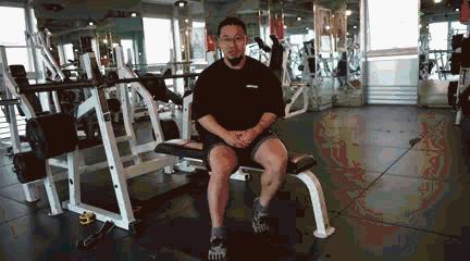 “大翻胸”练成很简单——然而没胸的人最爱搞复杂