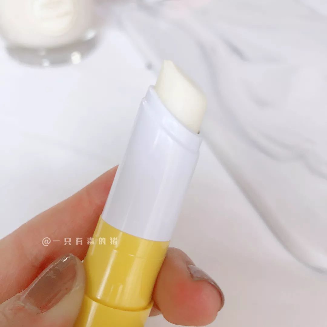 空管的润唇膏,空管的唇膏