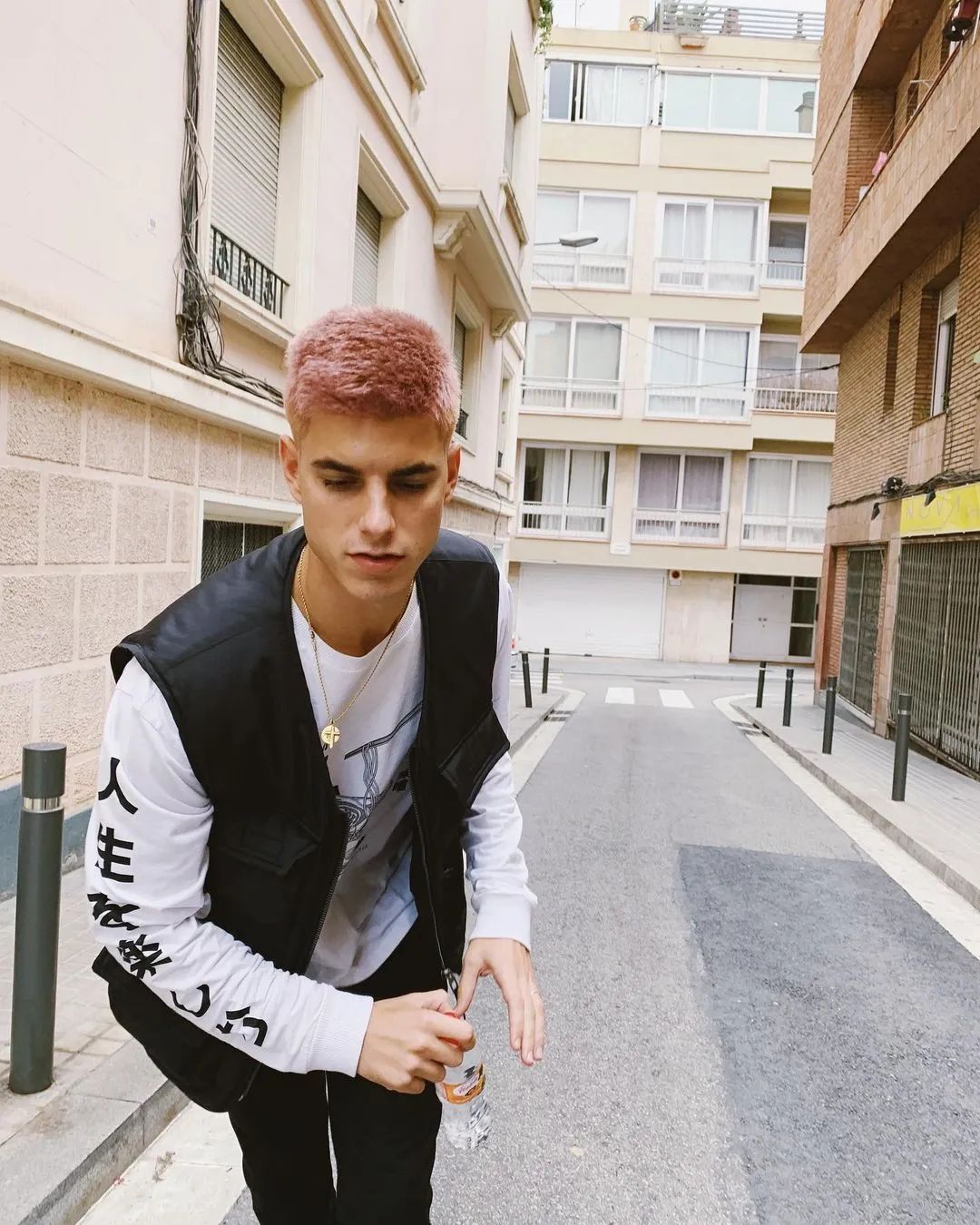 西班牙高颜值男模27岁,西班牙男身高