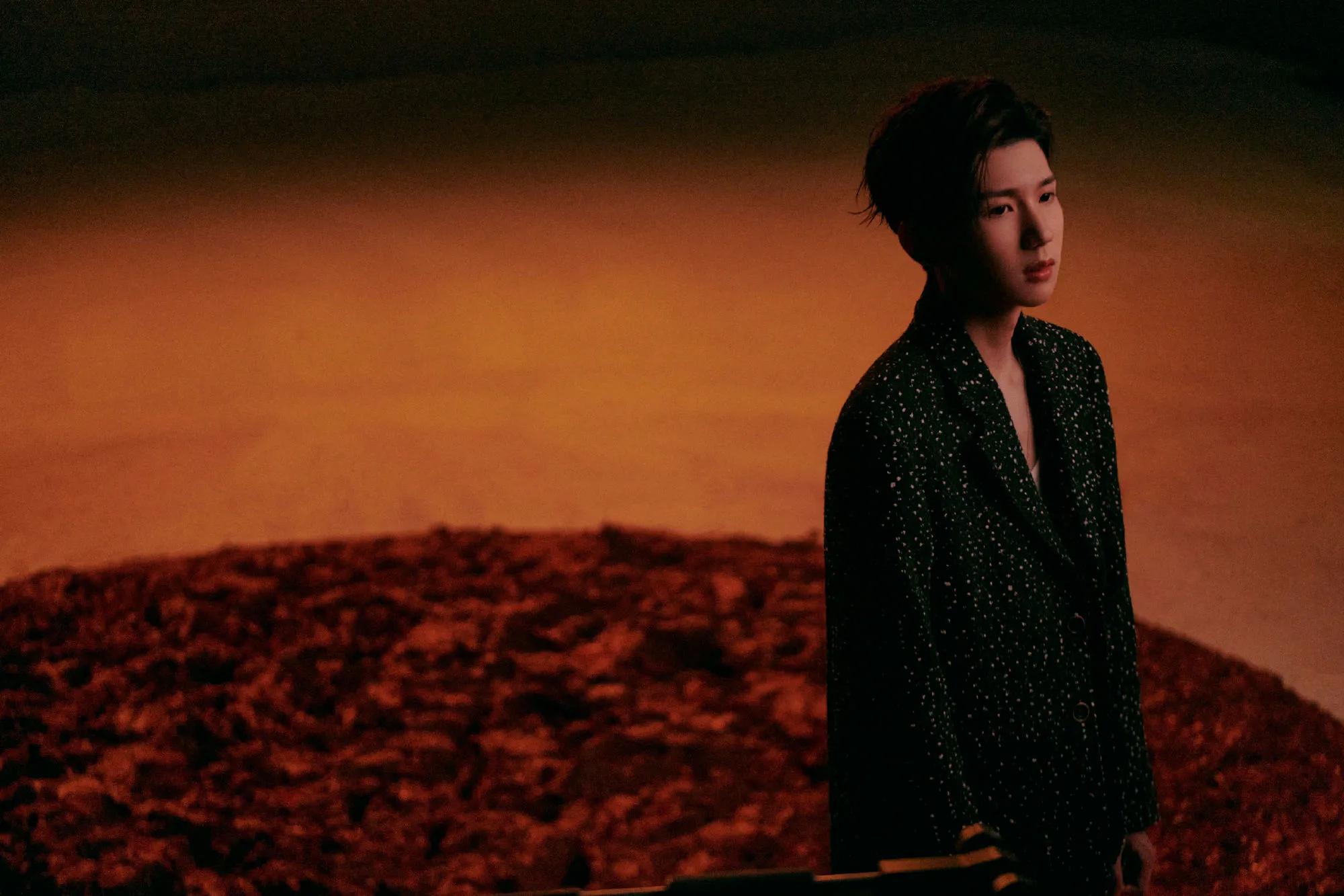 王源重回母校上课,王源回到最初的地方