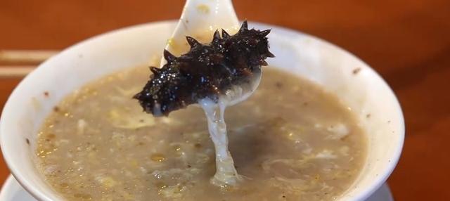 徐州第一的包子铺，一个包子卖88元，食客挤爆大厅，不预定吃不上