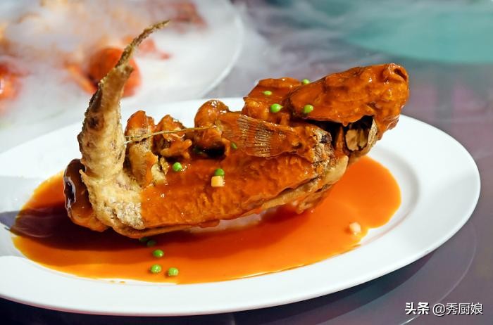 年夜饭鱼简单易学,年夜饭做什么鱼有什么讲究