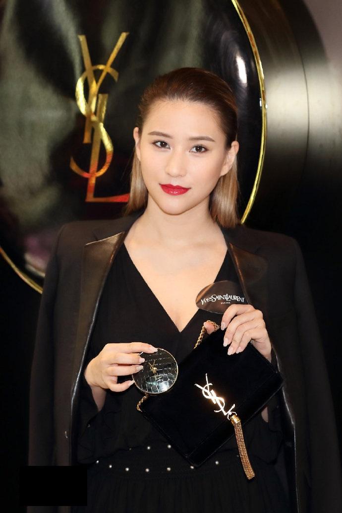 何超莲和明星谁有钱,何超莲秦岚