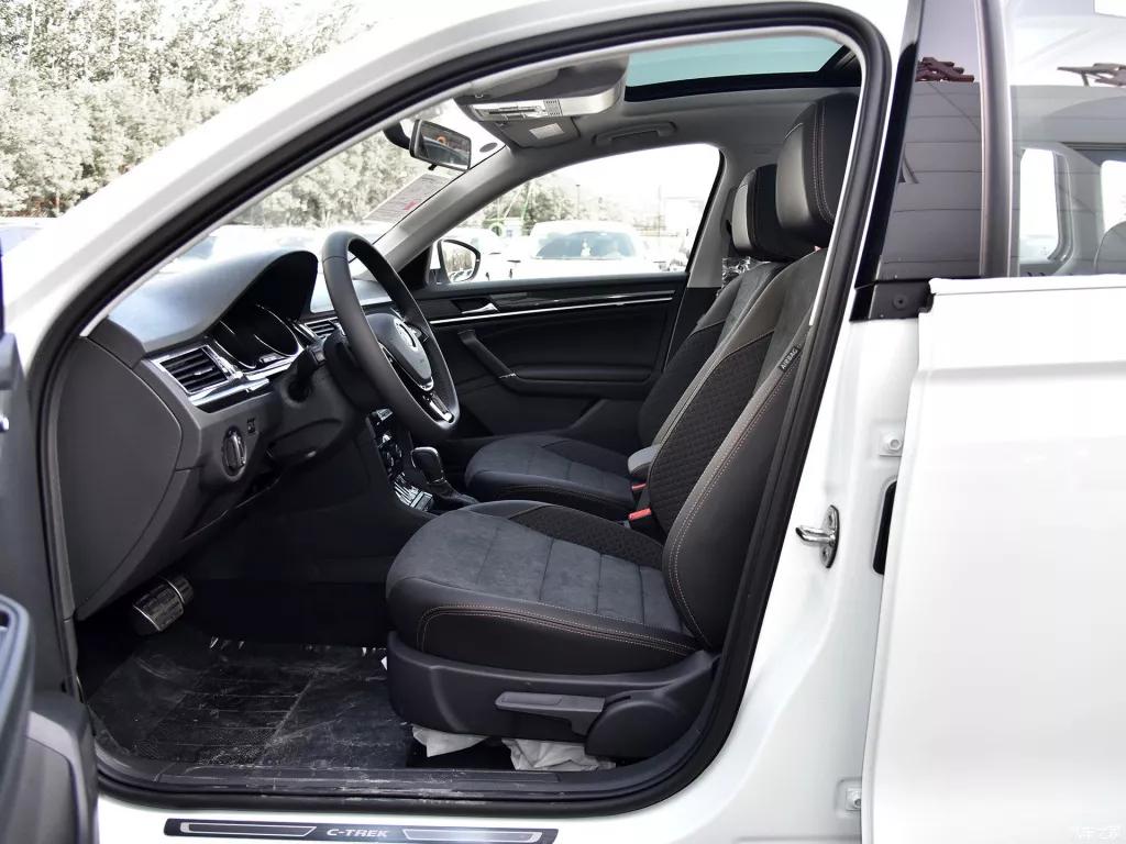 c-trek蔚领2018款1.4试驾,c-trek蔚领是宝来吗