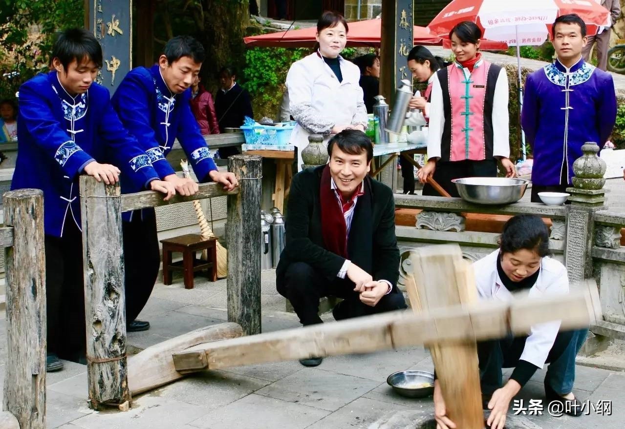 致敬豪情英雄,致敬英雄中华儿女