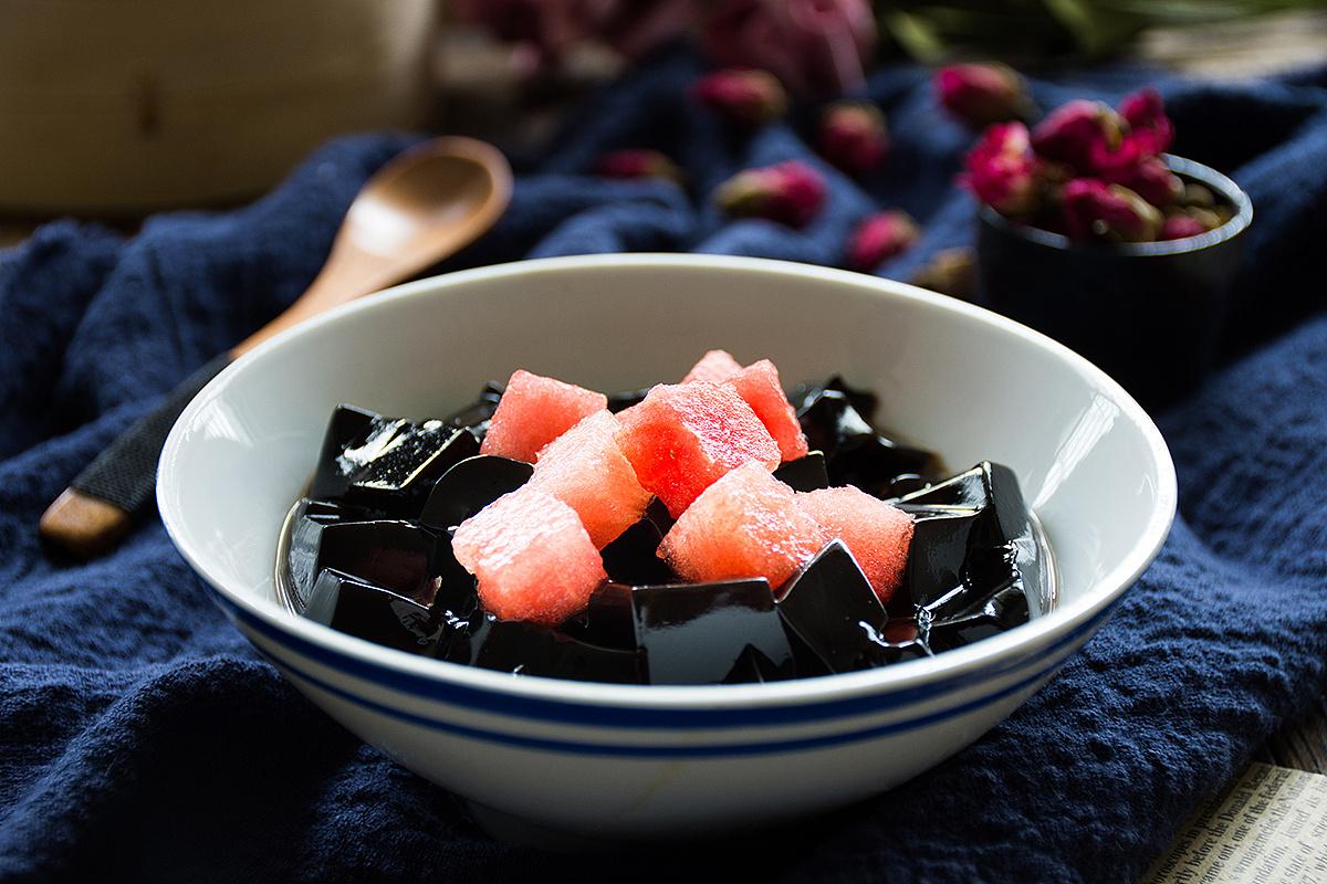 最爱的乌龟做成龟苓膏,用真的乌龟制作龟苓膏