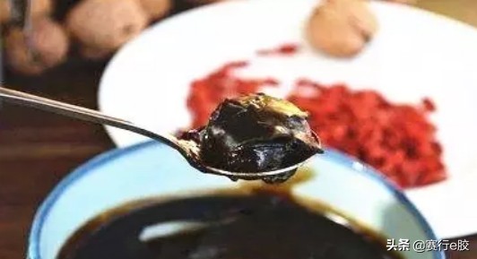 阿胶的食用方法和用量是多少,阿胶炖鸡的正确做法