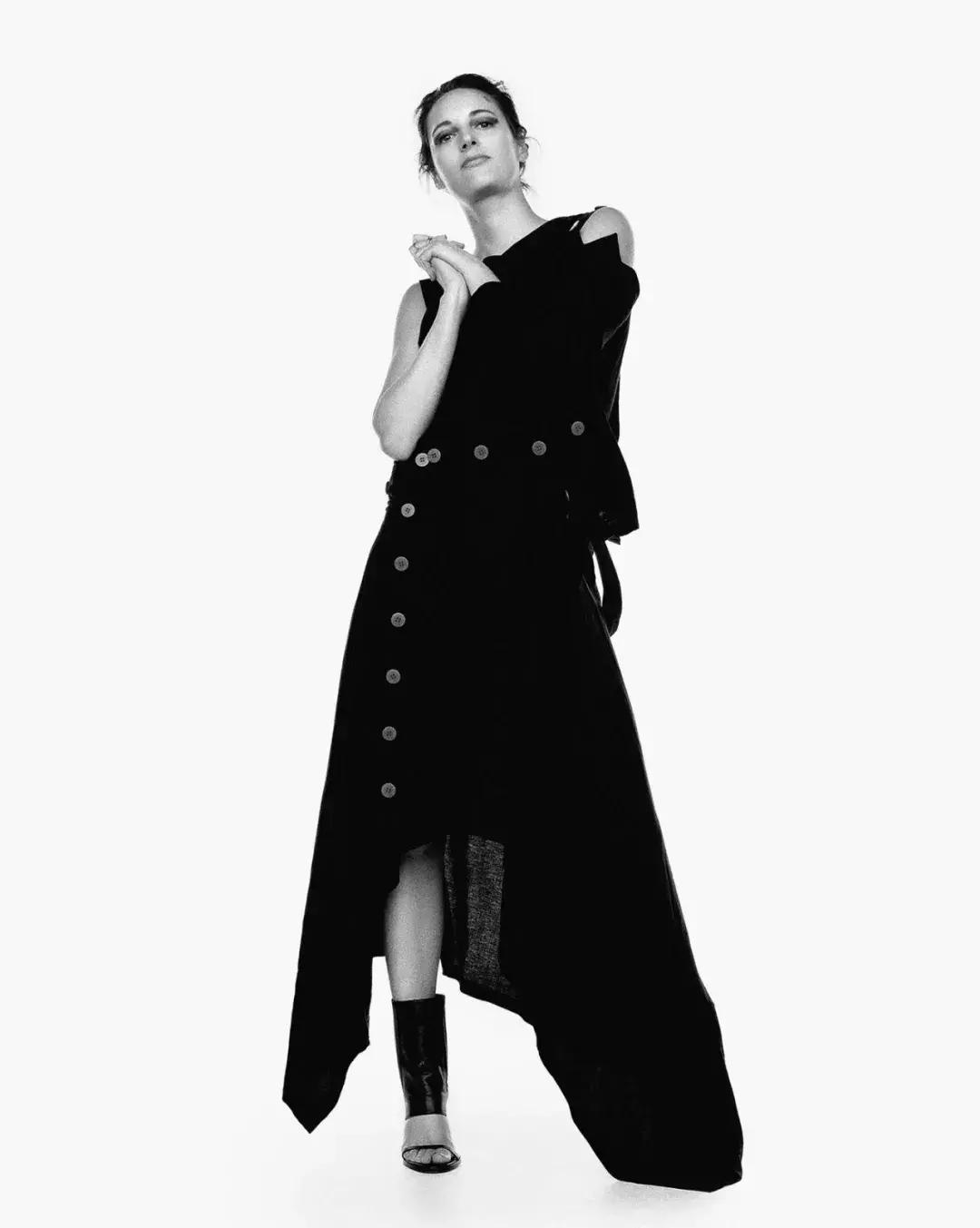 这个有着“超模脸”的英伦玫瑰，居然是个谐星？