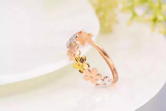 钻石戒指戒托经典款式,戒指经典款式