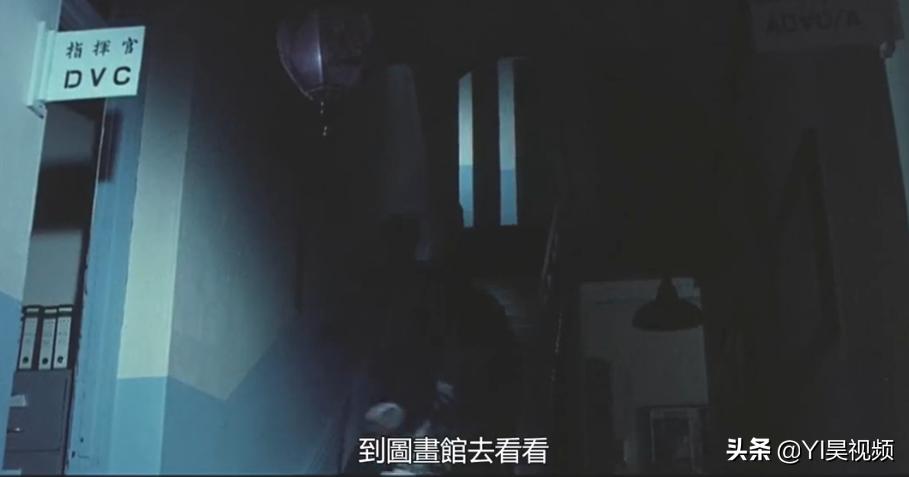 张学友经典喜剧，许冠英搞笑担当，头顶*裤内**斗僵尸《猛鬼差馆》