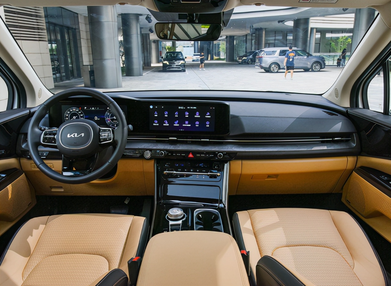 起亚嘉华纯电,起亚嘉华的2.0t和8at变速箱怎么样