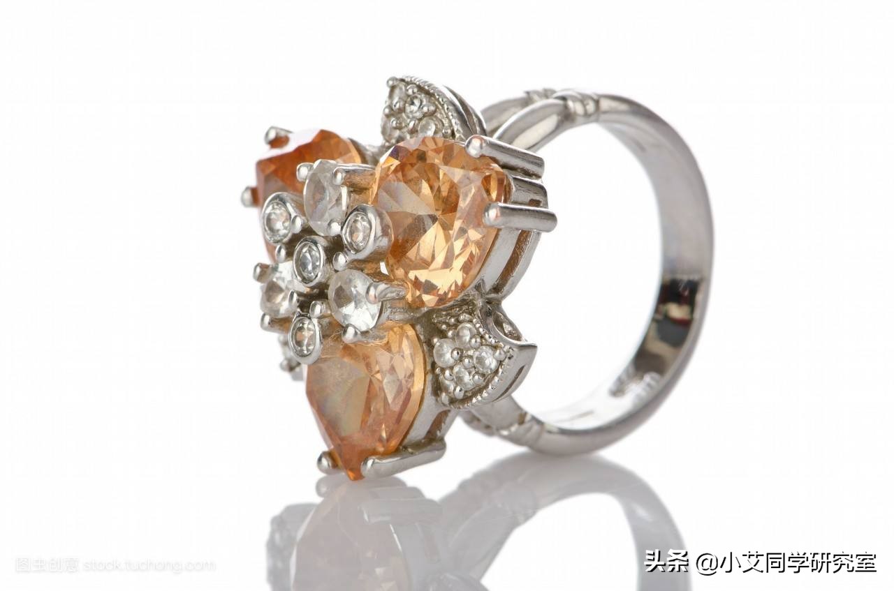 黄金钻石首饰什么品牌好,黄金钻石哪个值钱