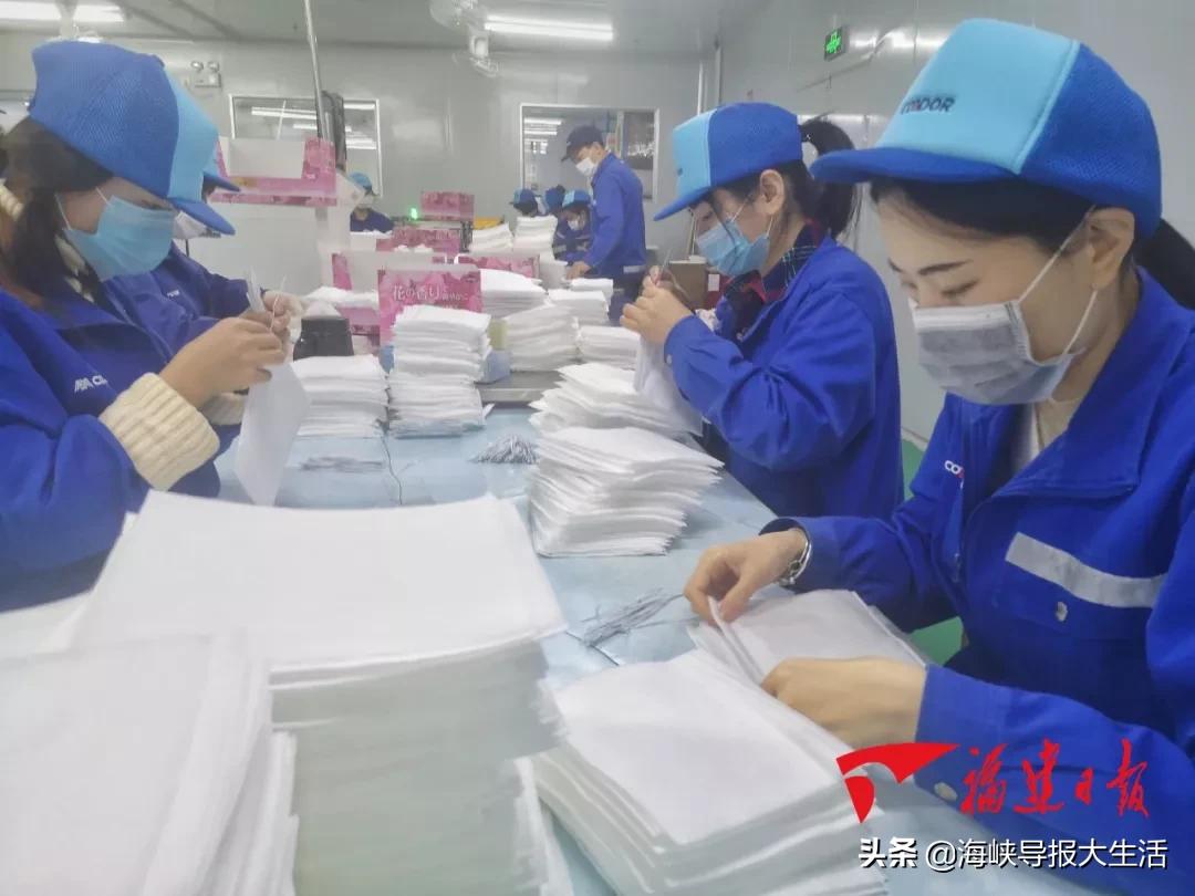 数千企业紧急转产生产口罩防护服,企业转型生产口罩防护服