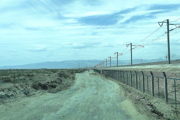 龙眼凤羽的艾肯泉，该称恶魔之眼，还是天使之眼，你来决定吧