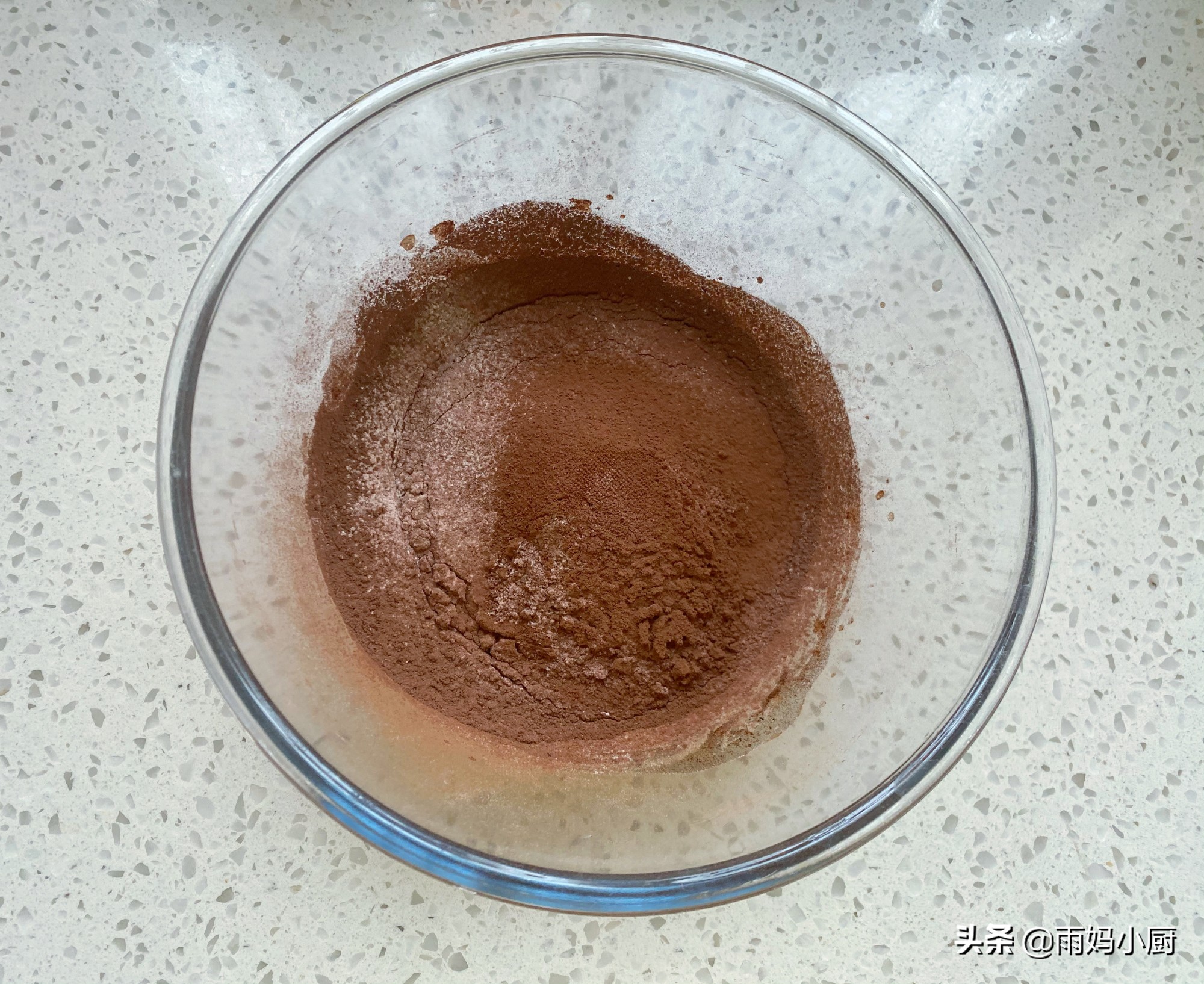 可可戚风蛋糕不塌陷不回缩好吃,不回缩口感绵密的蛋糕