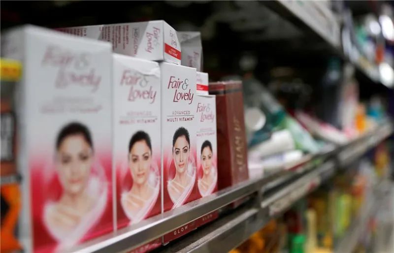 国美创始人黄光裕已假释出狱；瑞幸宣布下周停牌…一周新消费