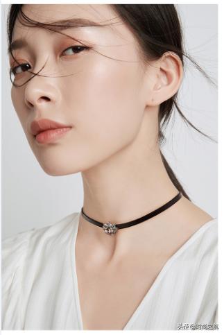 精致又有存在感的项链,有一款简单有品位的项链
