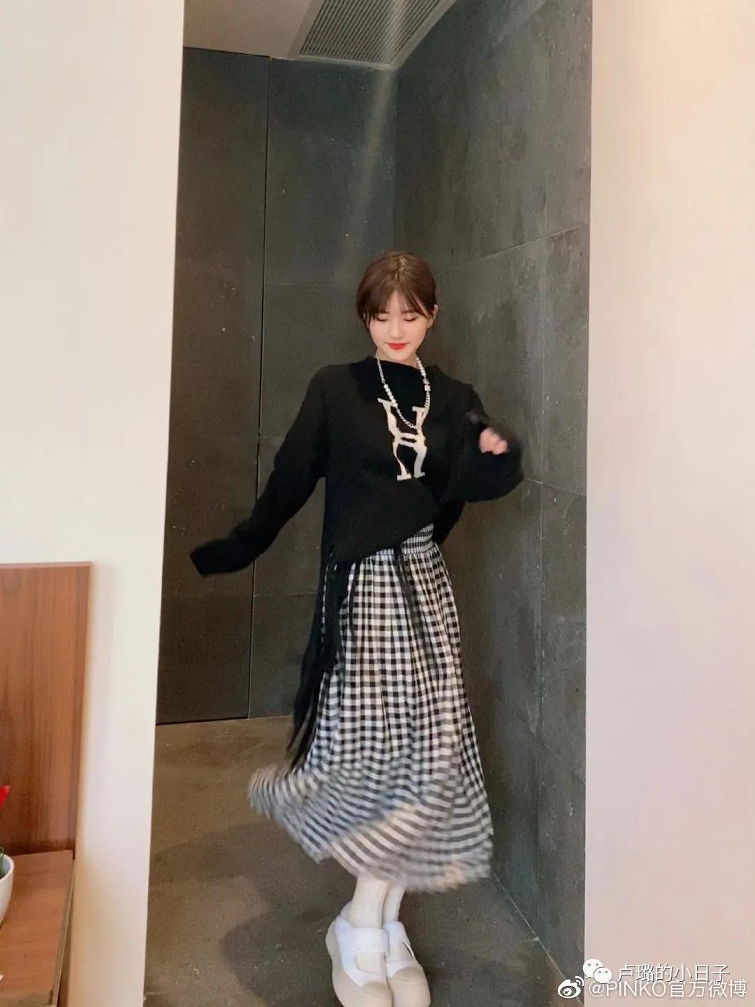 被秦海璐的私服惊艳了,秦海璐穿搭同款