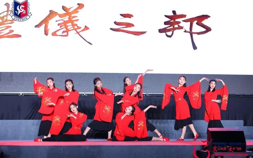 被称为沪上传奇校长，她说出了这所学校在三年内成为黑马的原因