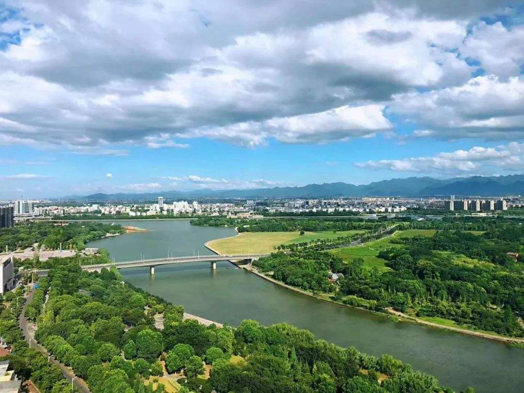 浙江这个城市发展好吗,浙江南部宜居的小城