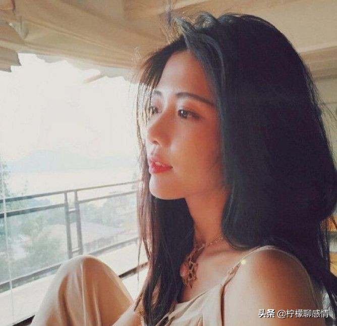 “亲热”时，男人的这些行为女人最喜欢，勾得她对你“上瘾”